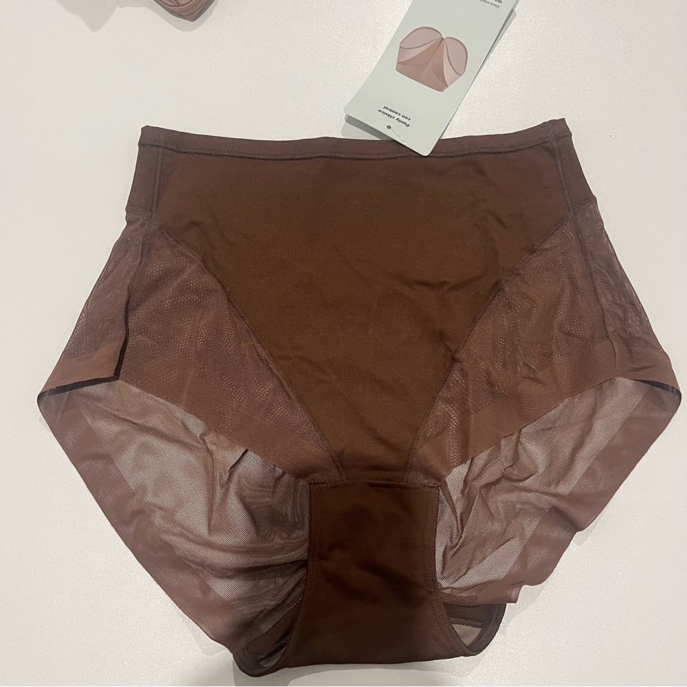 NWT Leonisa Compression Underwear Thong Lace Dark Brown